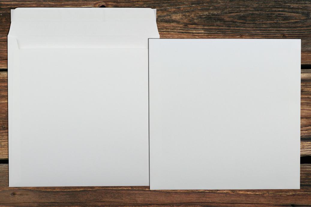 Versandtaschen 220x220 mm Haftklebend Cremeweiß 120 g/qm